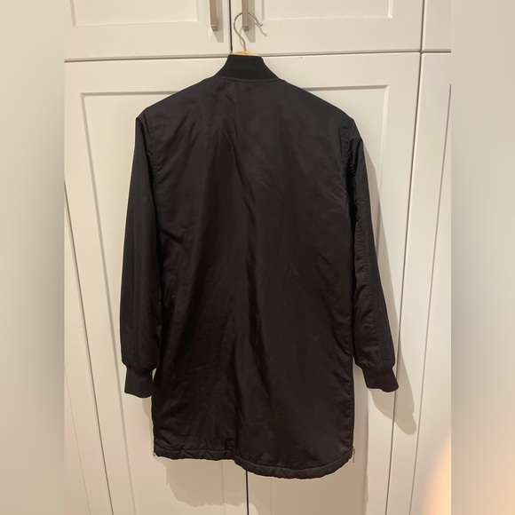 Gap bomber jacket - Picture 2 of 3